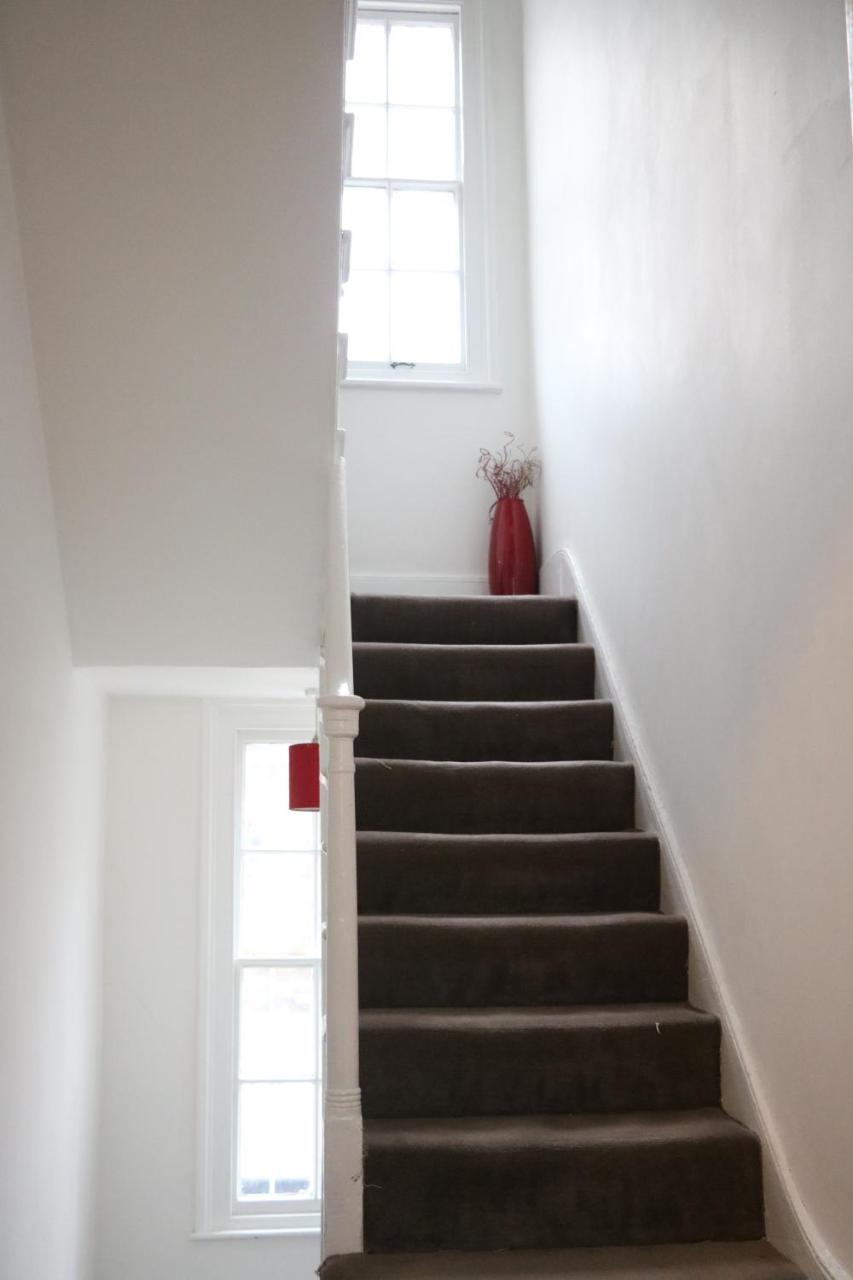 דירות לונדון Victoria Style Flat Near Victoria Station מראה חיצוני תמונה