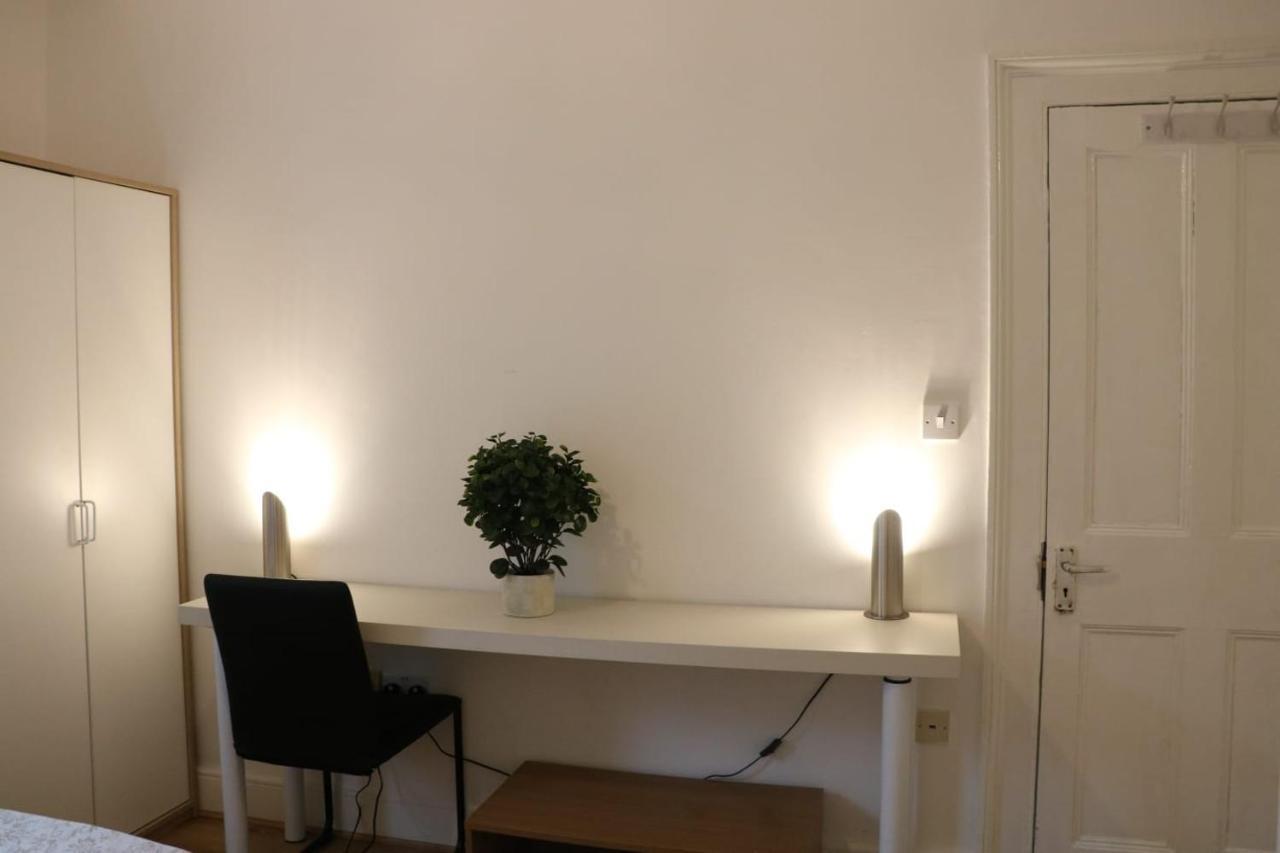 דירות לונדון Victoria Style Flat Near Victoria Station מראה חיצוני תמונה