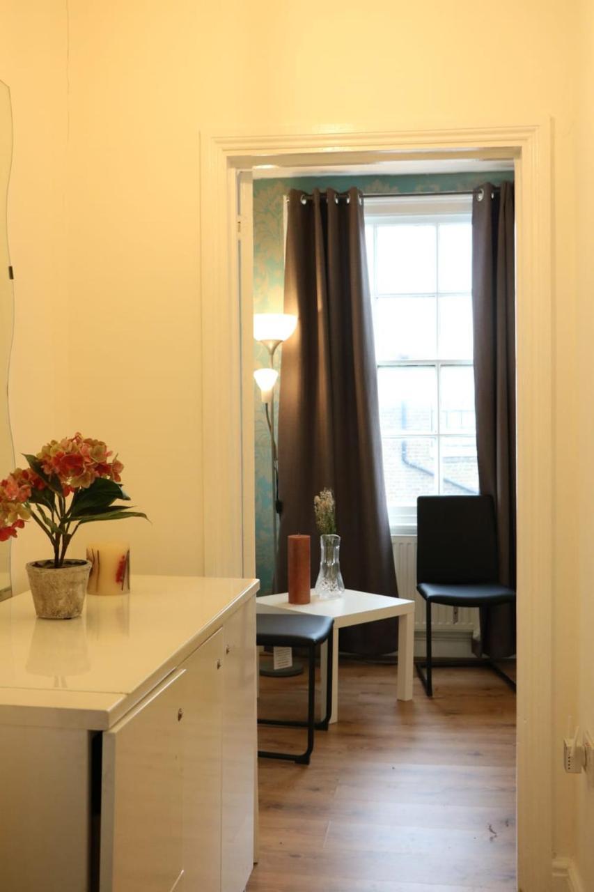 דירות לונדון Victoria Style Flat Near Victoria Station מראה חיצוני תמונה